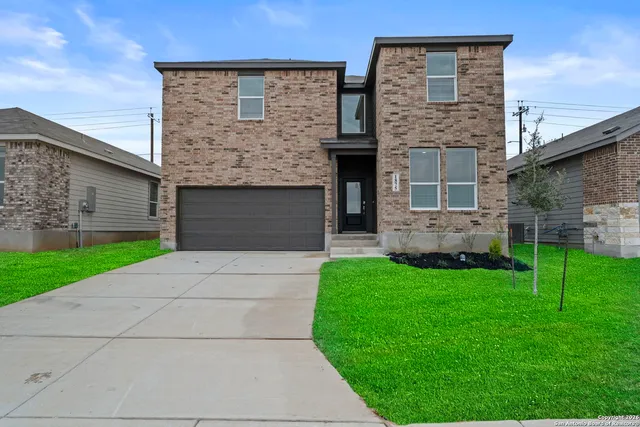 $310,000 | 1875 Nuthatch Ridge, New Braunfels, TX 78130
