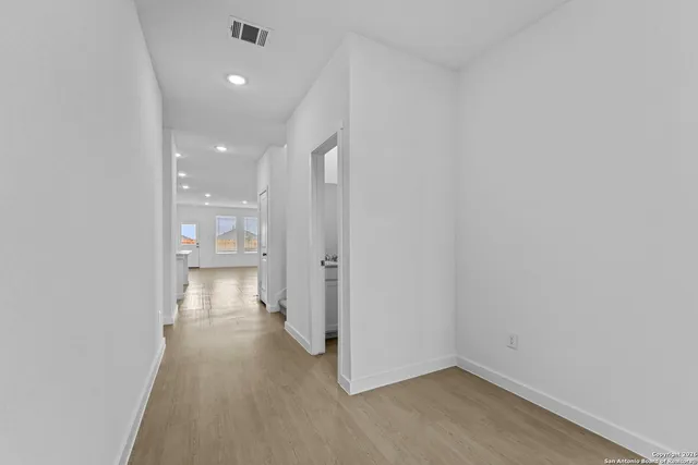 $310,000 | 1875 Nuthatch Ridge, New Braunfels, TX 78130