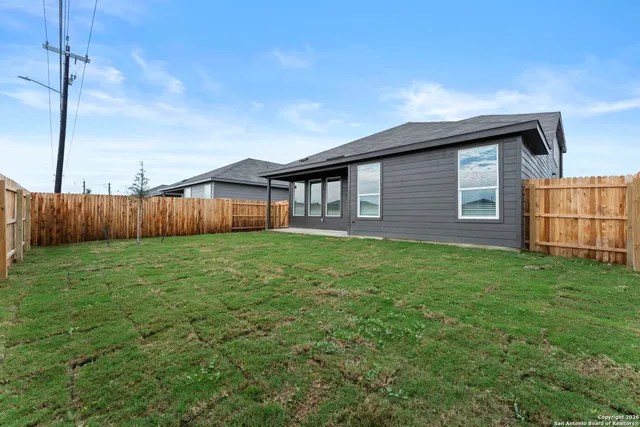 $310,000 | 1875 Nuthatch Ridge, New Braunfels, TX 78130