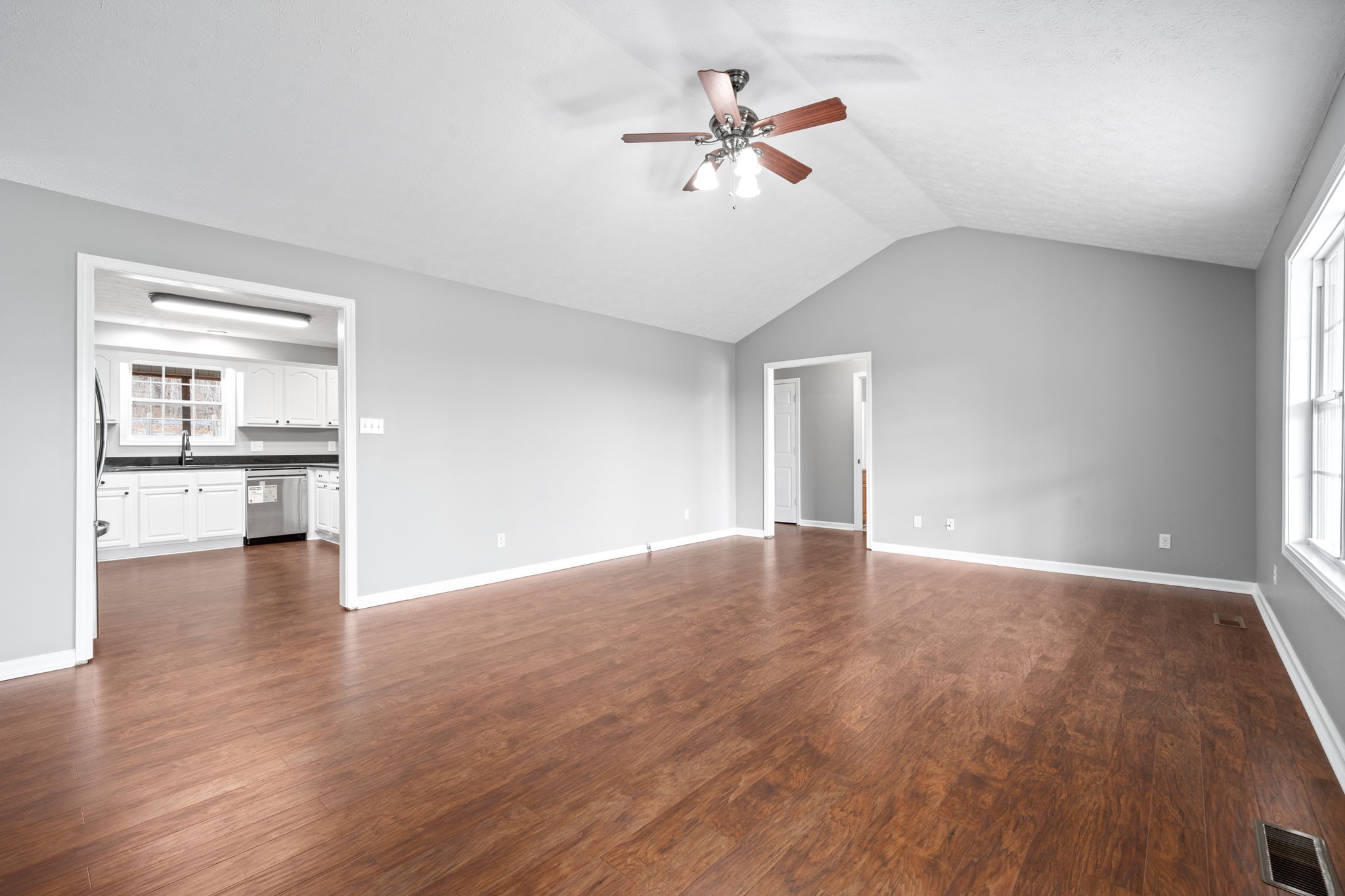 353 Wade Road Crofton, KY 42217 - Photo 6 of 36 Gallery Image 6