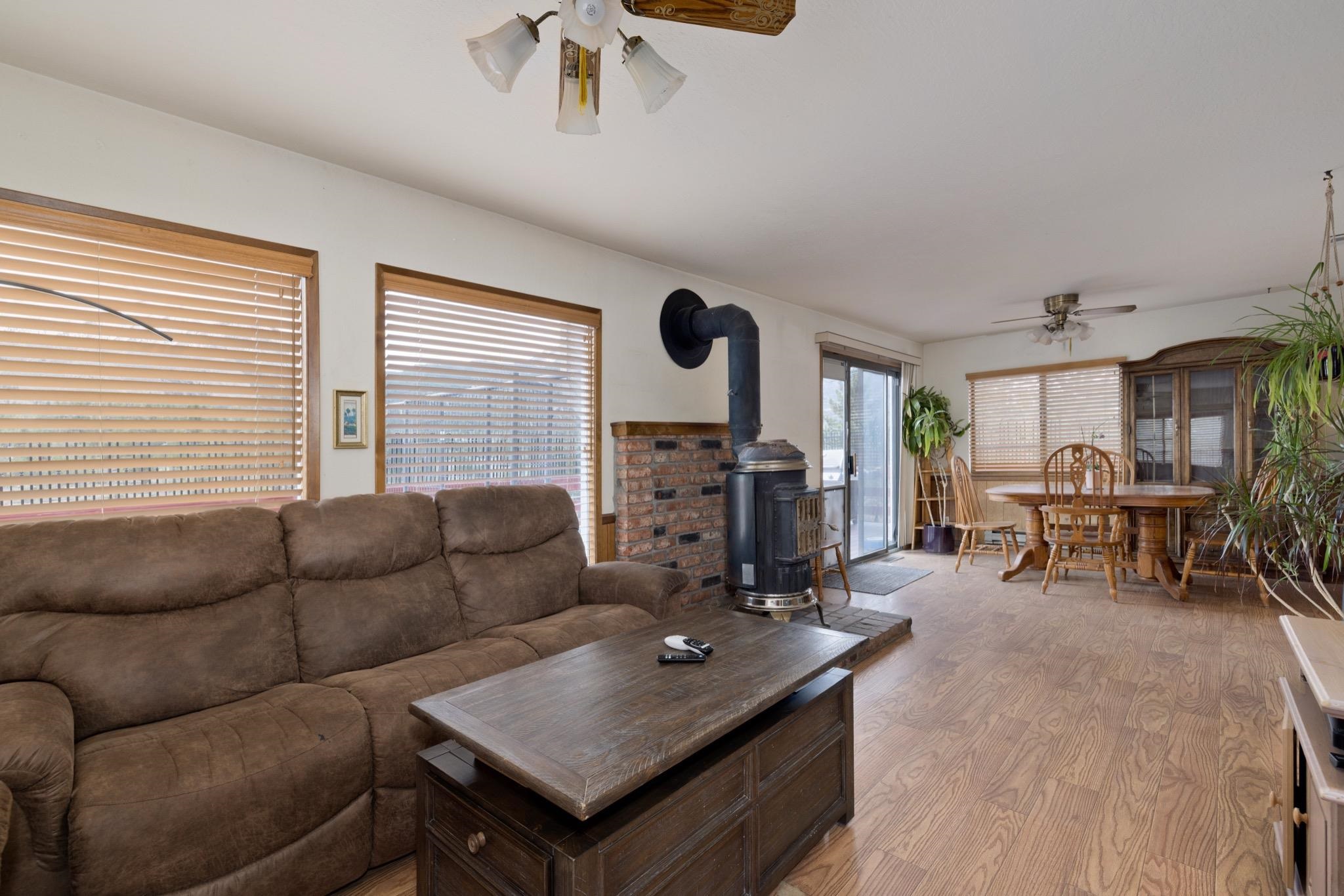 225 Pinon Hill Road Mammoth Lakes, CA 93546 - Photo 3 of 34