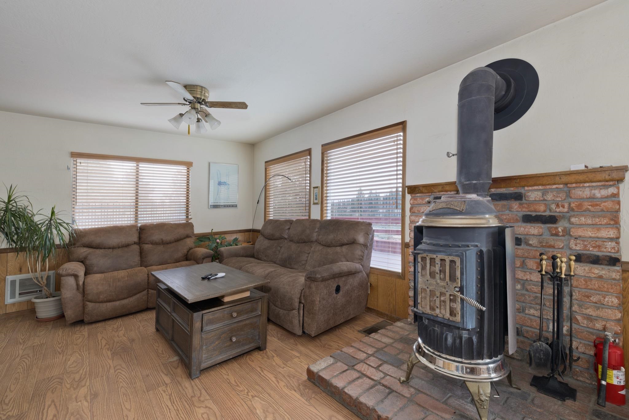 225 Pinon Hill Road Mammoth Lakes, CA 93546 - Photo 5 of 34