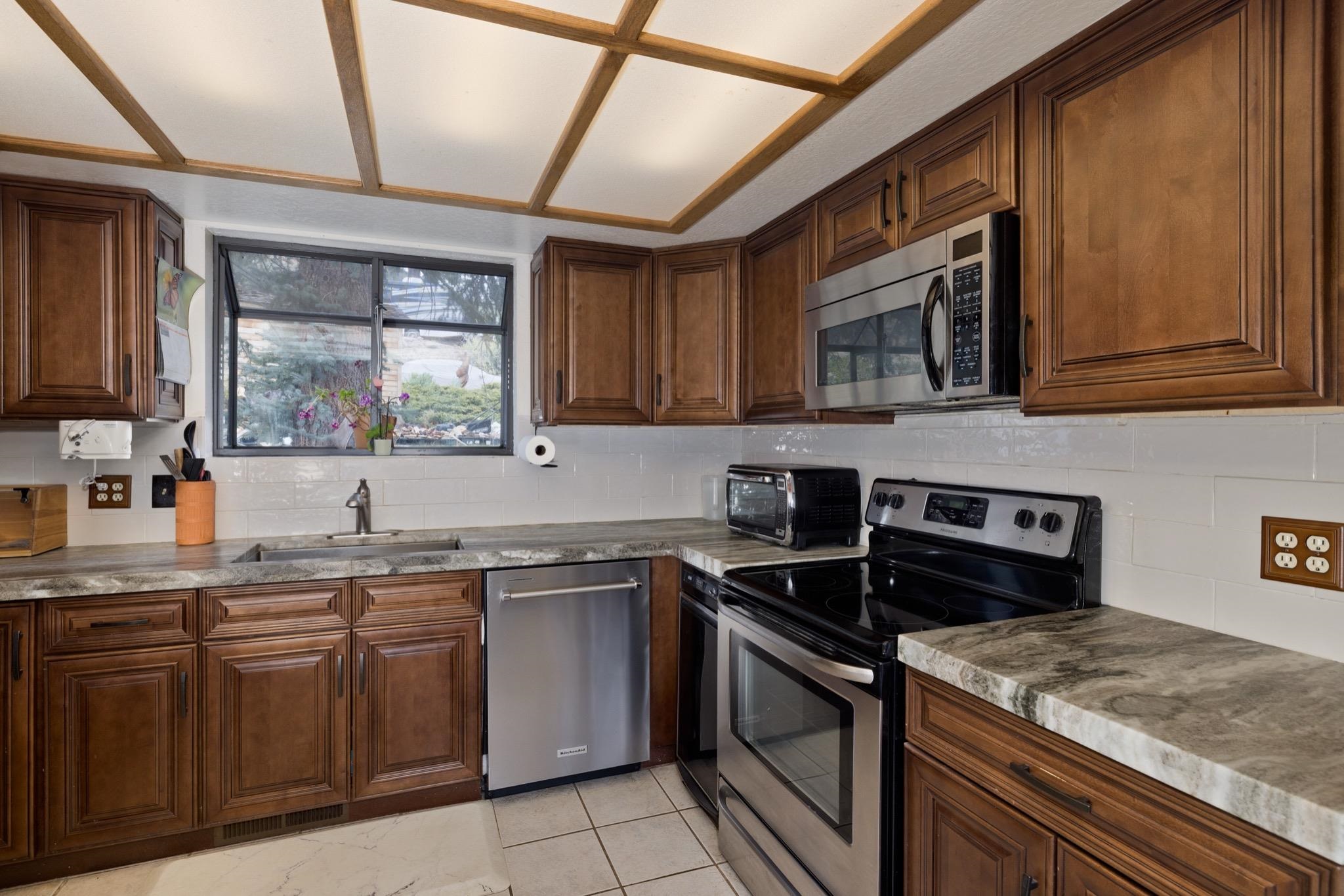 225 Pinon Hill Road Mammoth Lakes, CA 93546 - Photo 9 of 34