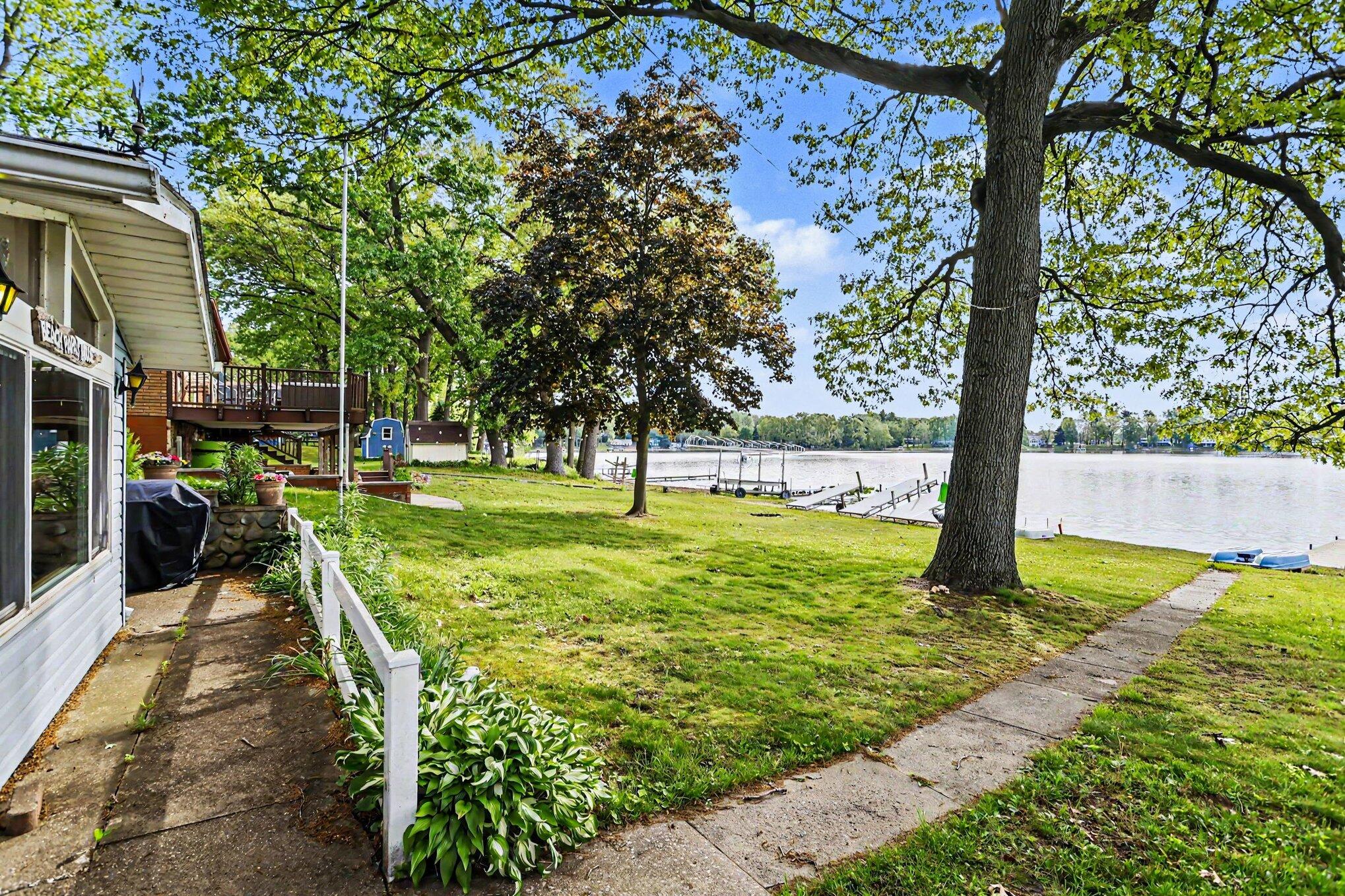 60779 West Oak Drive Decatur, MI 49045 - Photo 27 of 31 LAKESIDE YARD