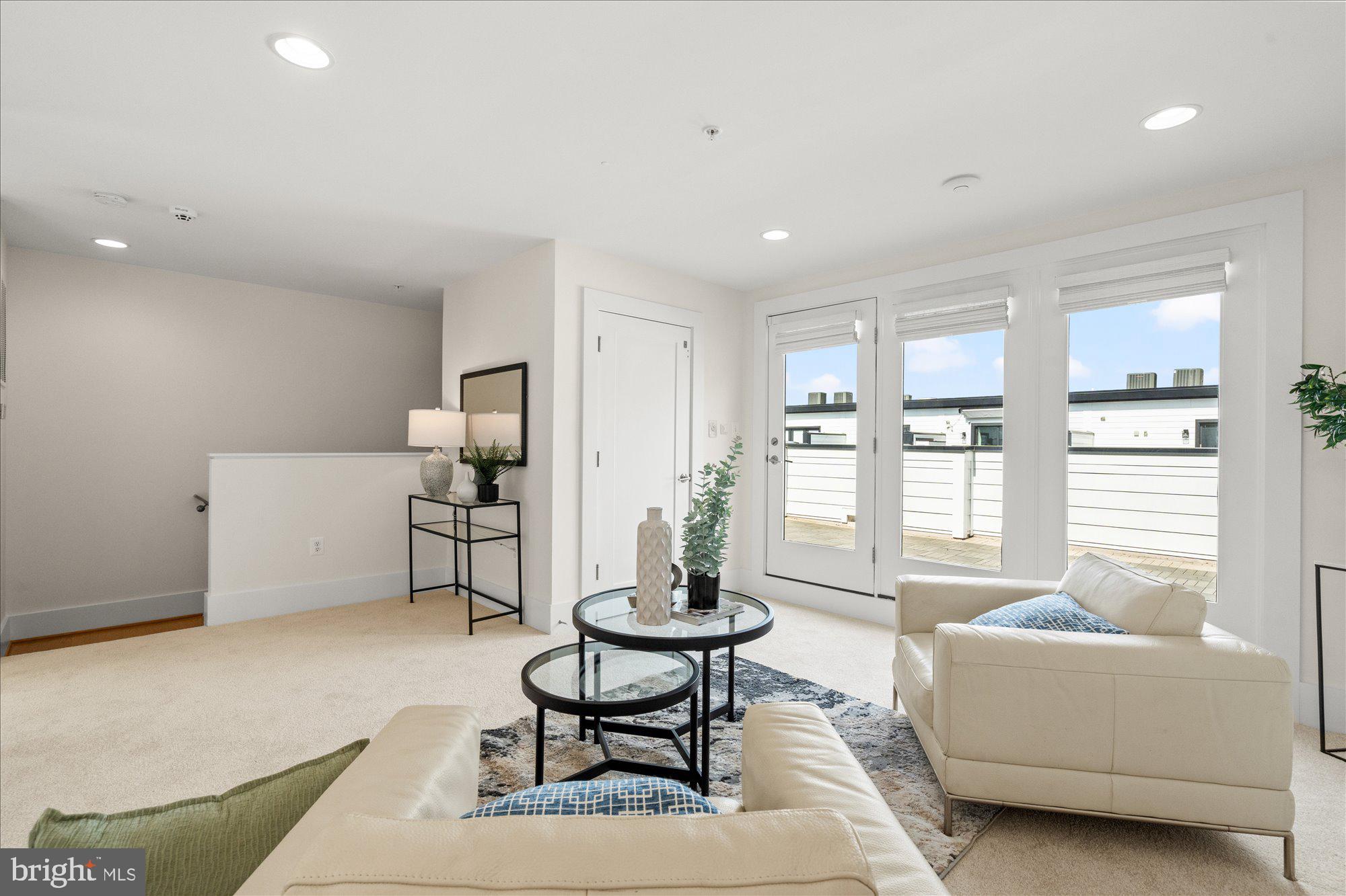 11324 Emerald Park Road Potomac, MD 20854 - Photo 23 of 36 Family room on third level