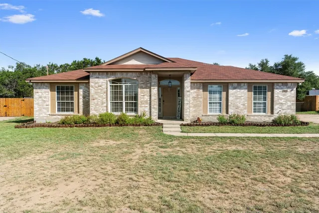 $344,900 | 6005 La Mesa Street, Lago Vista, TX 78645