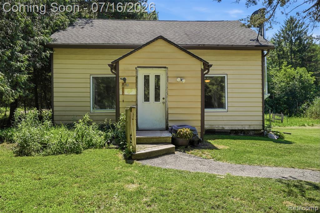 9490 Clark Road East Lansing, MI 48823 - Photo 2 of 30