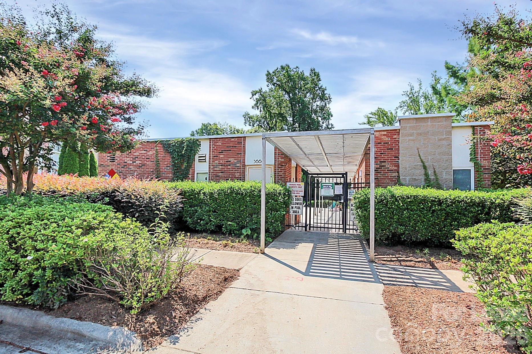 621 Raphael Place Charlotte, NC 28205 - Photo 17 of 19