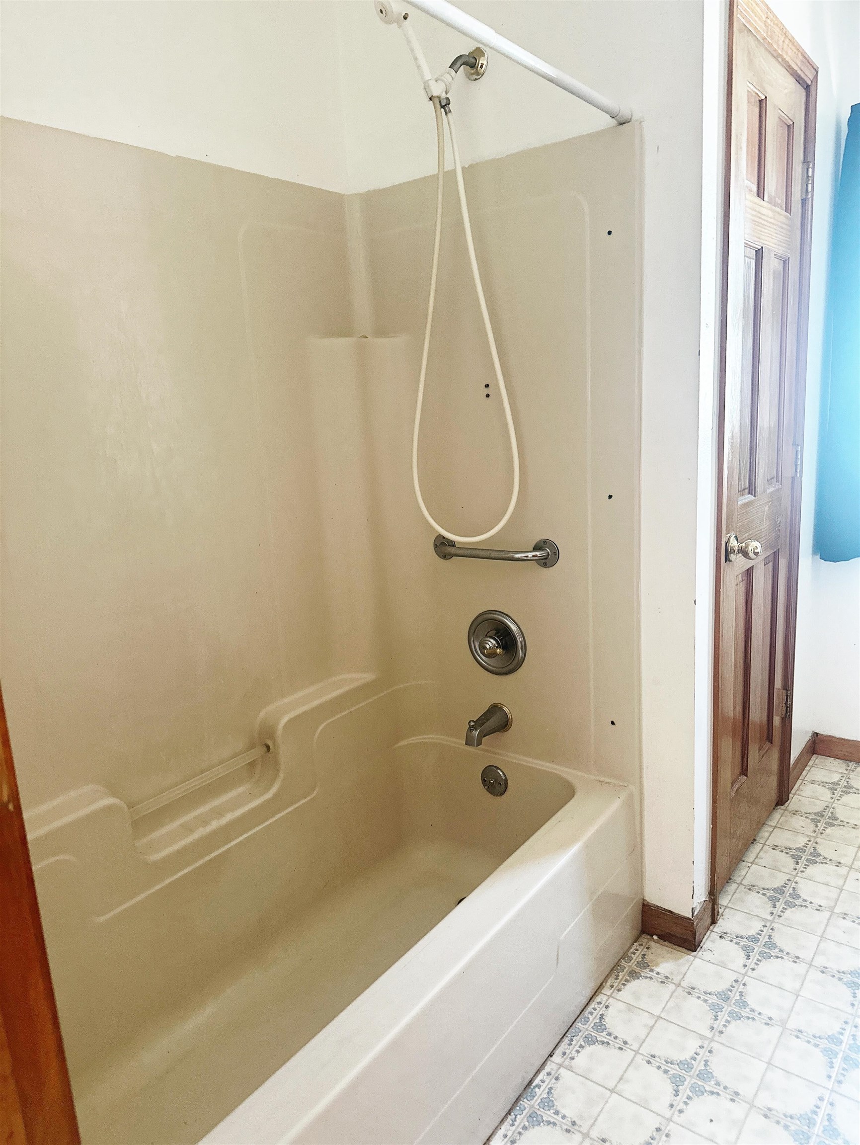 820 Michigan Avenue Bay City, MI 48708 - Photo 10 of 15