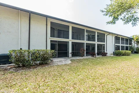 $275,000 | 600 Misty Pines Circle, Unit F105, Naples, FL 34105