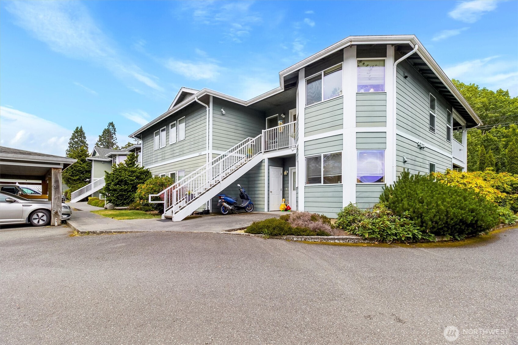 344 East Bellis Fair Parkway Bellingham, WA 98226 - Photo 38 of 40 a view of a house with a yard and garage