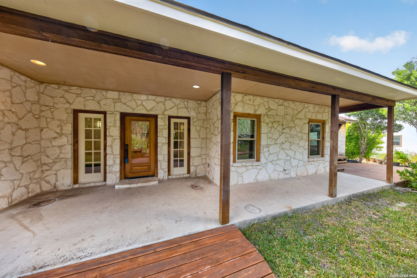17840 Helotes Spring Road Helotes, TX 78023 - Photo 11 of 68 Gallery Image 11