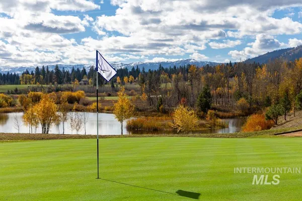 $429,000 | 75 Arling Center Court, Unit 304, Donnelly, ID 83615