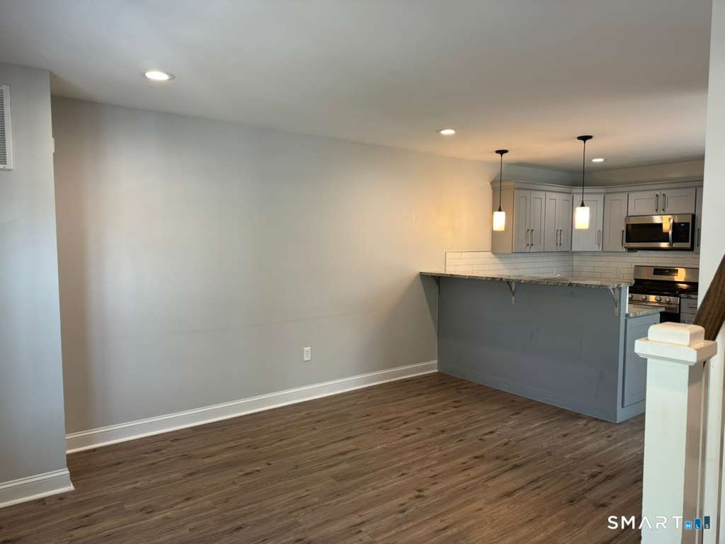 574 Chopsey Hill Road, Unit A Bridgeport, CT 06606 - Photo 5 of 20