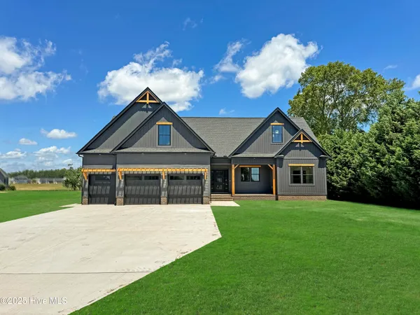 $499,900 | 2224 Yawl Street, Elizabeth City, NC 27909