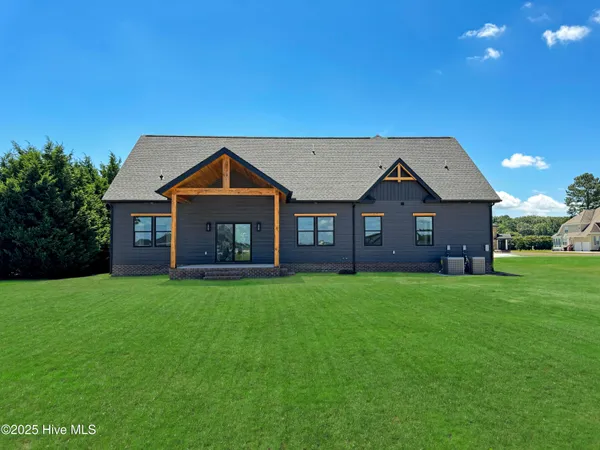 $499,900 | 2224 Yawl Street, Elizabeth City, NC 27909