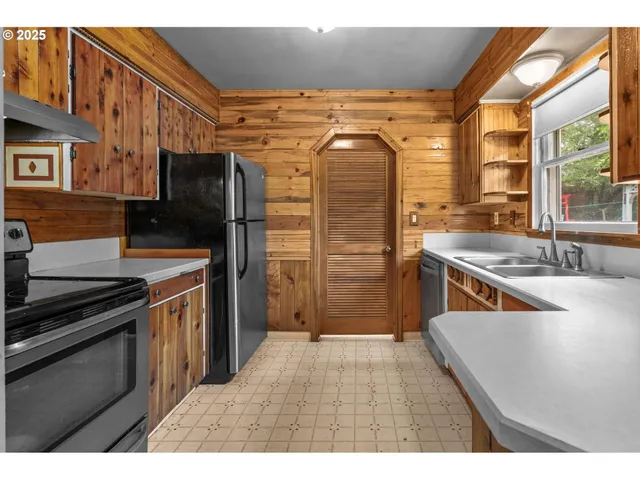 $399,000 | 760 Southeast Williams Road, Gresham, OR 97080