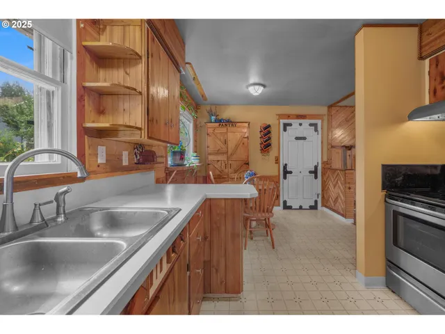 $399,000 | 760 Southeast Williams Road, Gresham, OR 97080