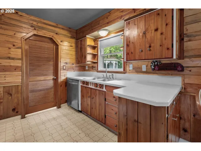 $399,000 | 760 Southeast Williams Road, Gresham, OR 97080