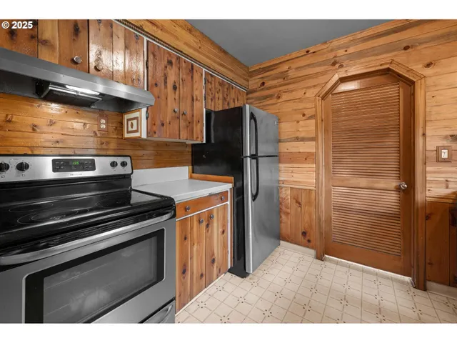 $399,000 | 760 Southeast Williams Road, Gresham, OR 97080