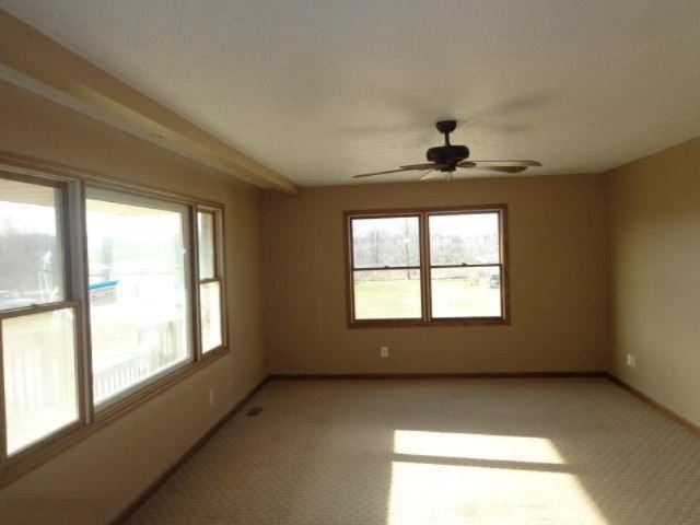 9859 Cutler Road Portland, MI 48875 - Photo 8 of 25 263-447301 living room