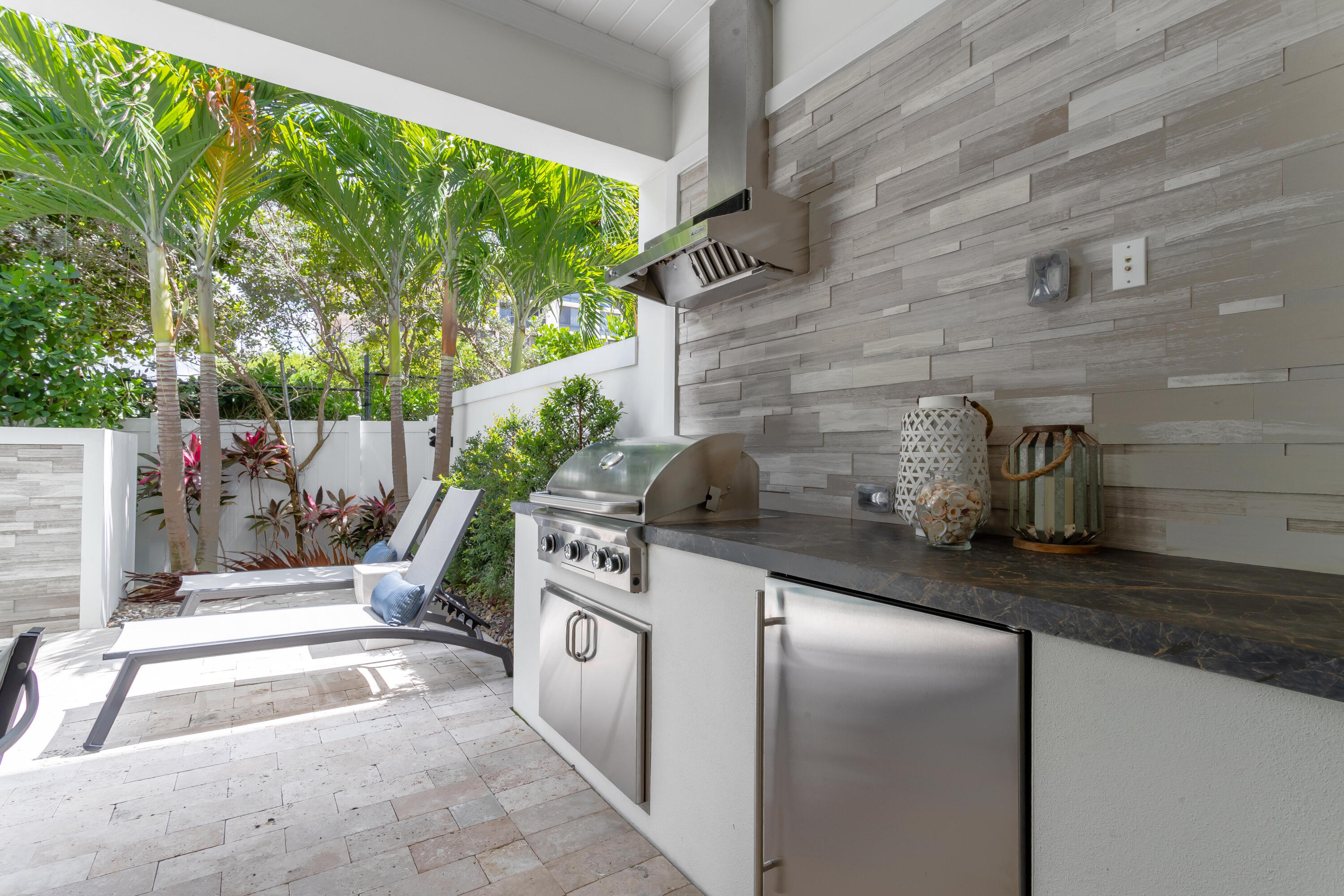 951 Sweetwater Lane Boca Raton, FL 33431 - Photo 22 of 69 951 Sweetwater Lane