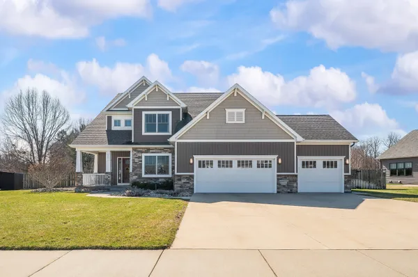 $699,900 | 1835 Fox Prairie, St. Joseph, MI 49085