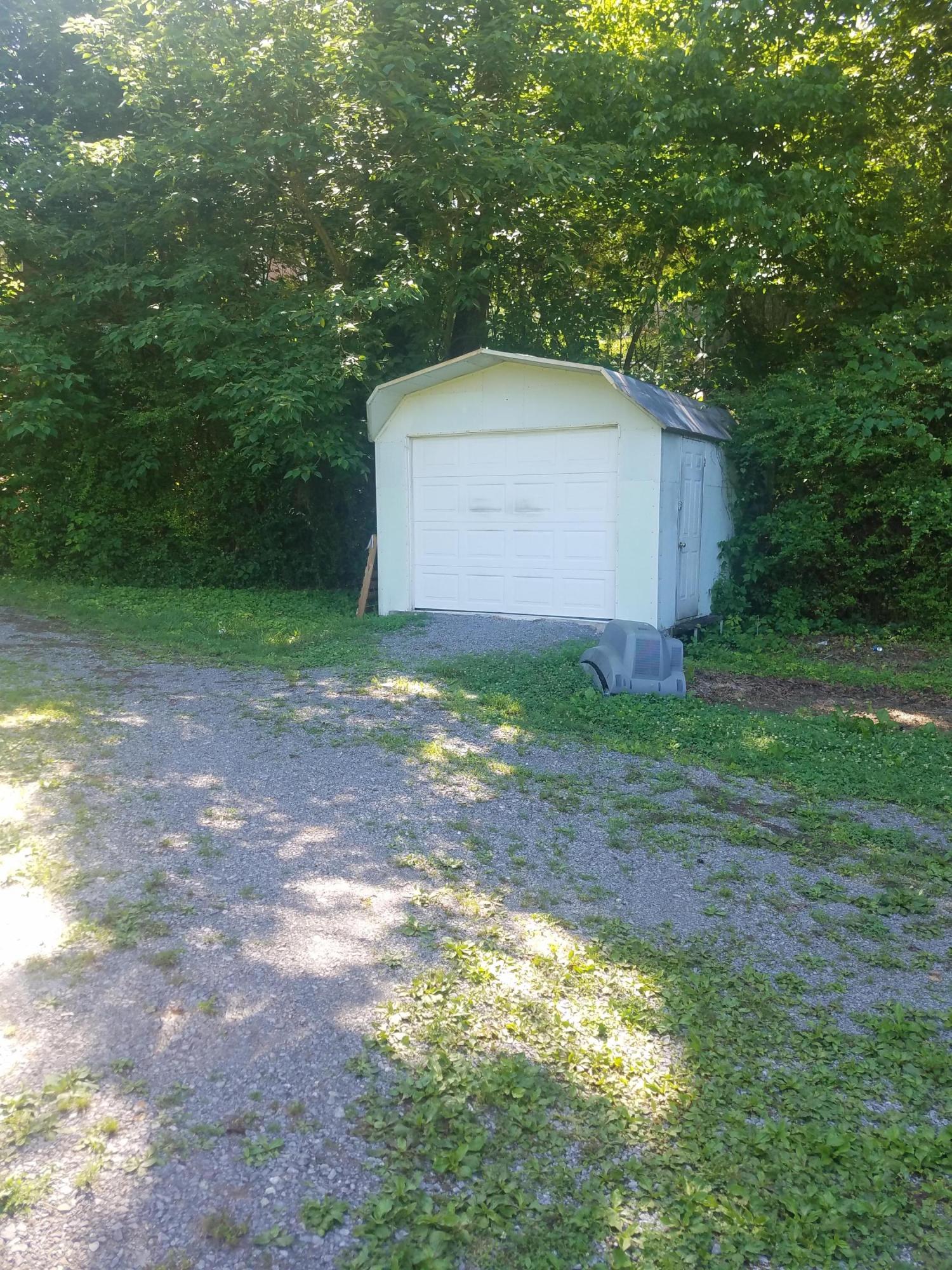105 Miller Road Clinton, TN 37716 - Photo 10 of 15 20180604_102021