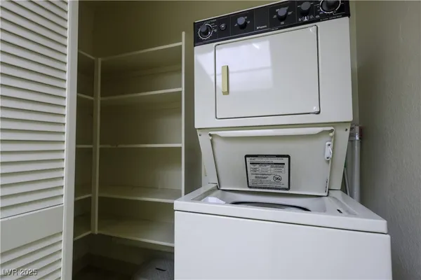 $128,000 | 3550 Bay Sands Drive, Unit 1027, Laughlin, NV 89029