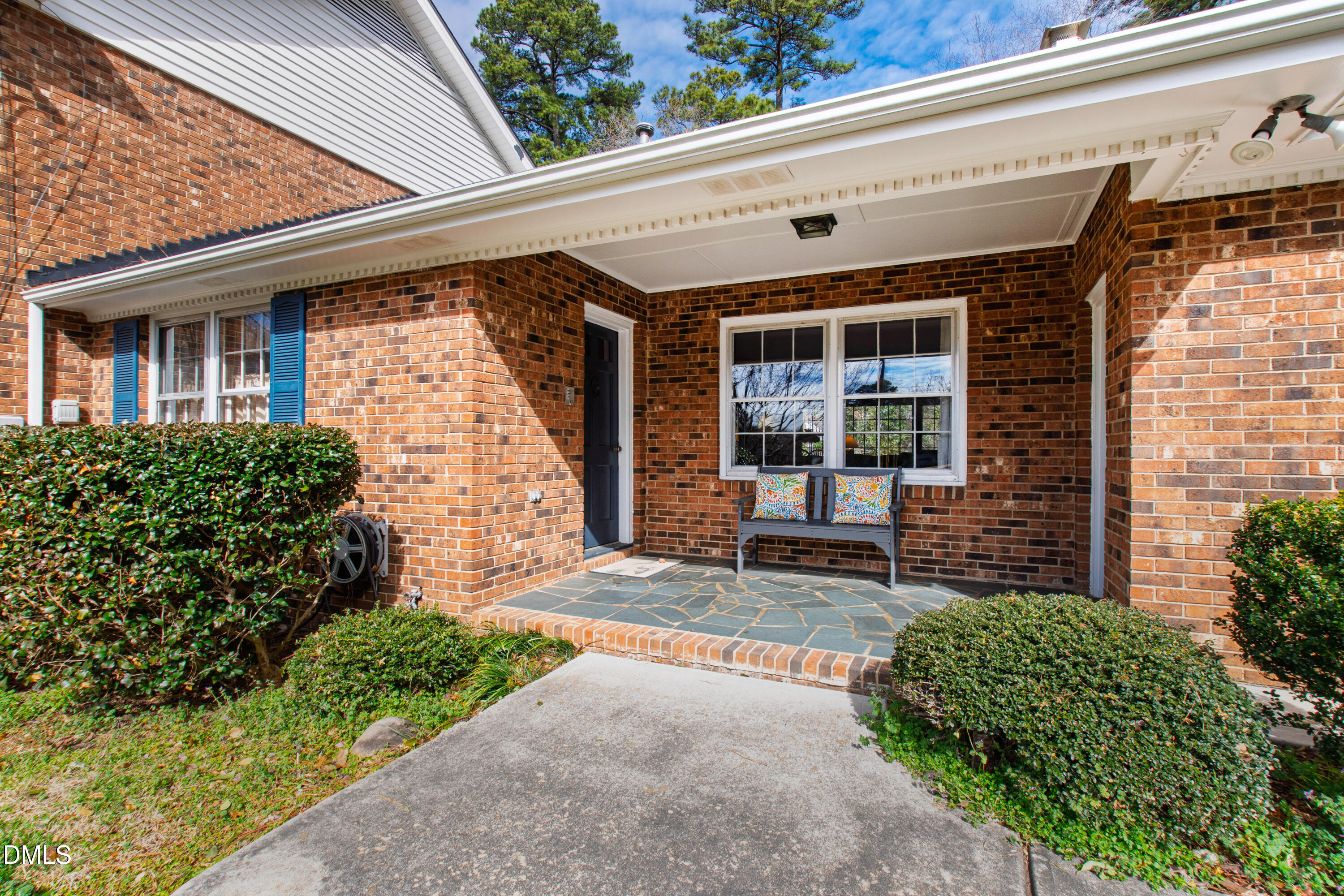 508 Foxhall Street Raleigh, NC 27609 - Photo 5 of 71 Foxhall (4)