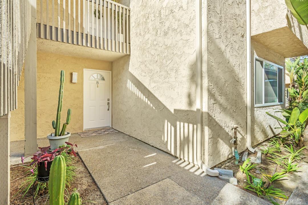 8640 Via Mallorca, Unit B La Jolla, CA 92037 - Photo 1 of 43