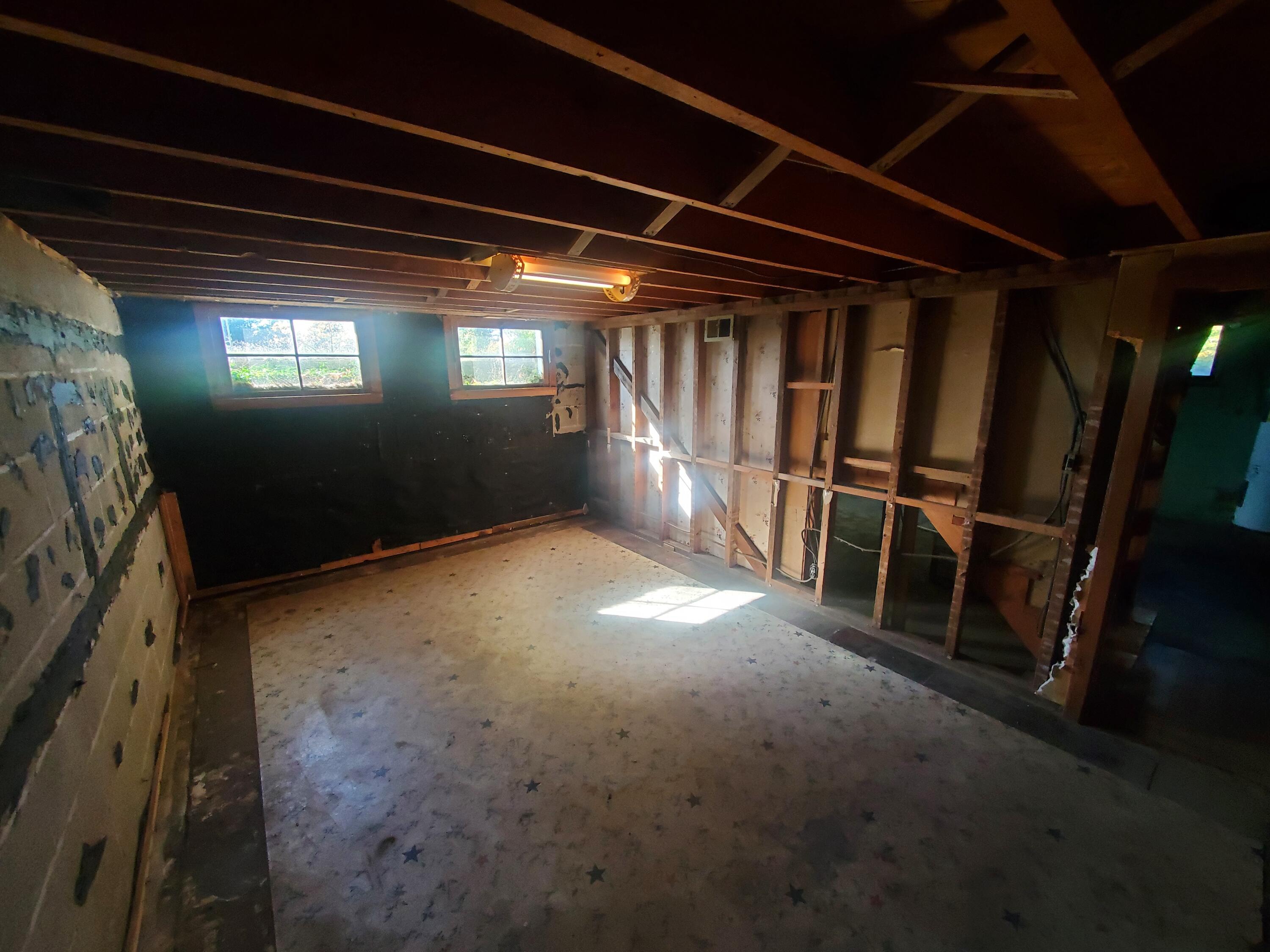 688 South Zimmerman Road Beulah, MI 49617 - Photo 31 of 62 20221010_111920