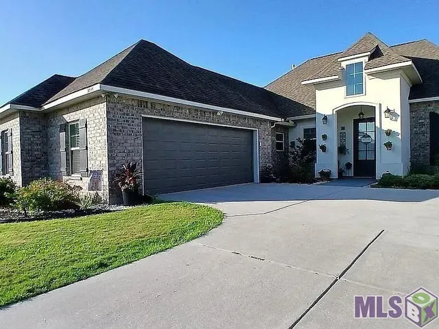 $319,900 | 3855 Sandbar Drive, Addis, LA 70710
