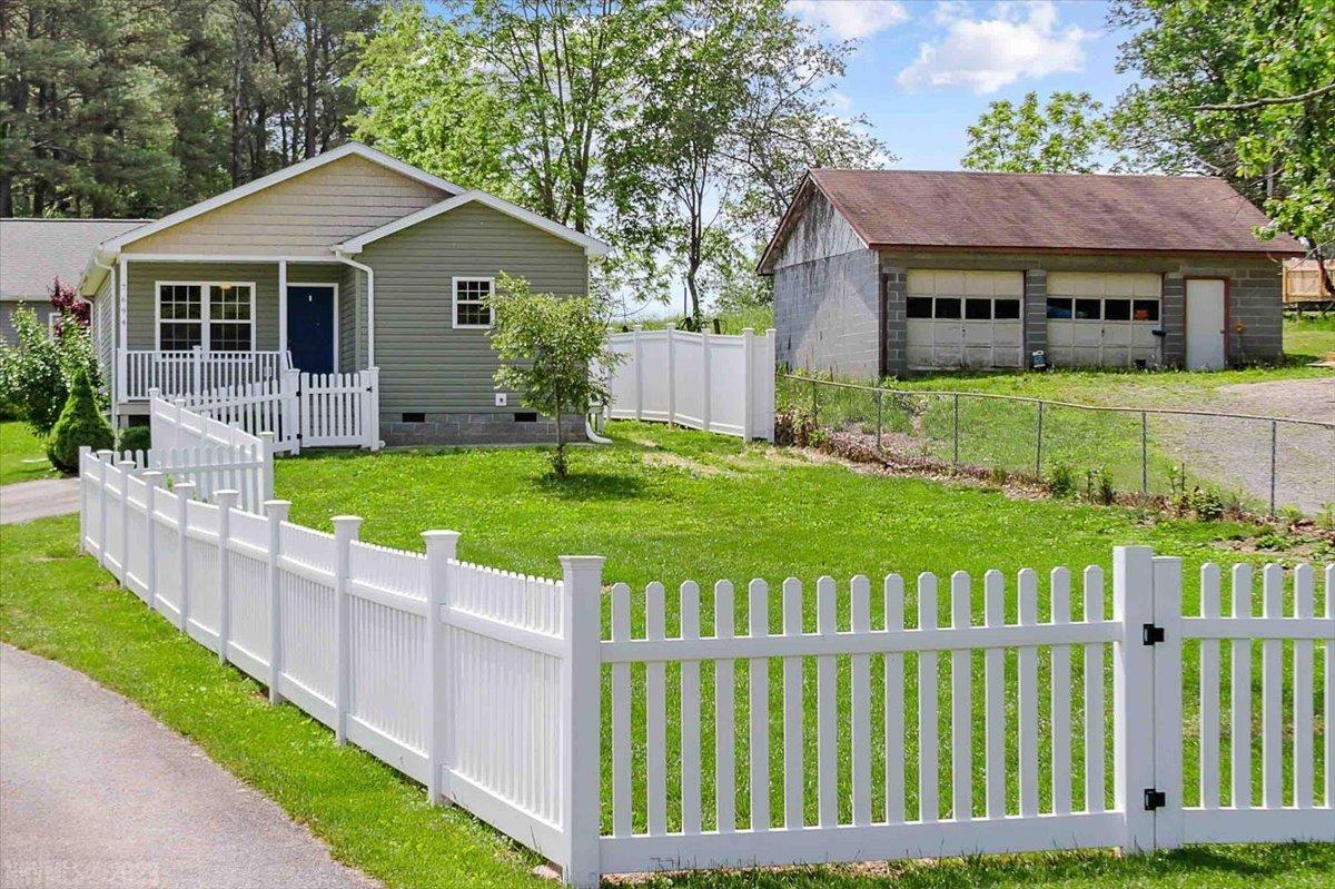7694 Brooklyn Road Radford, VA 24141 - Photo 35 of 45 Gallery Image 35
