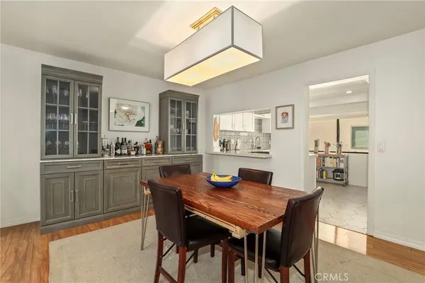 $1,280,000 | 209 South Oakland Avenue, Unit D, Pasadena, CA 91101