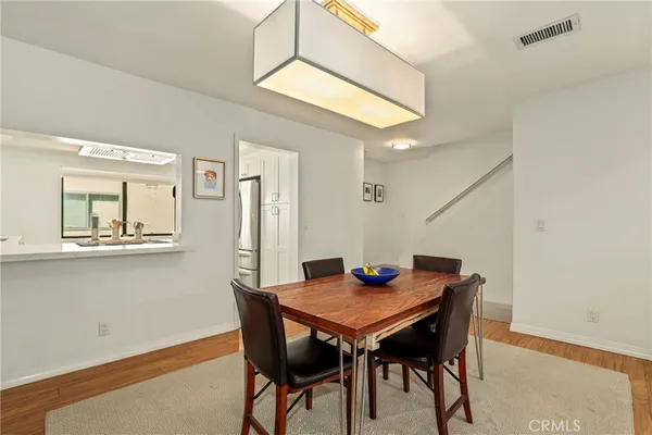 $1,280,000 | 209 South Oakland Avenue, Unit D, Pasadena, CA 91101