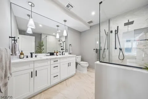 $729,000 | 9 Farrand Street, Bloomfield, NJ 07003