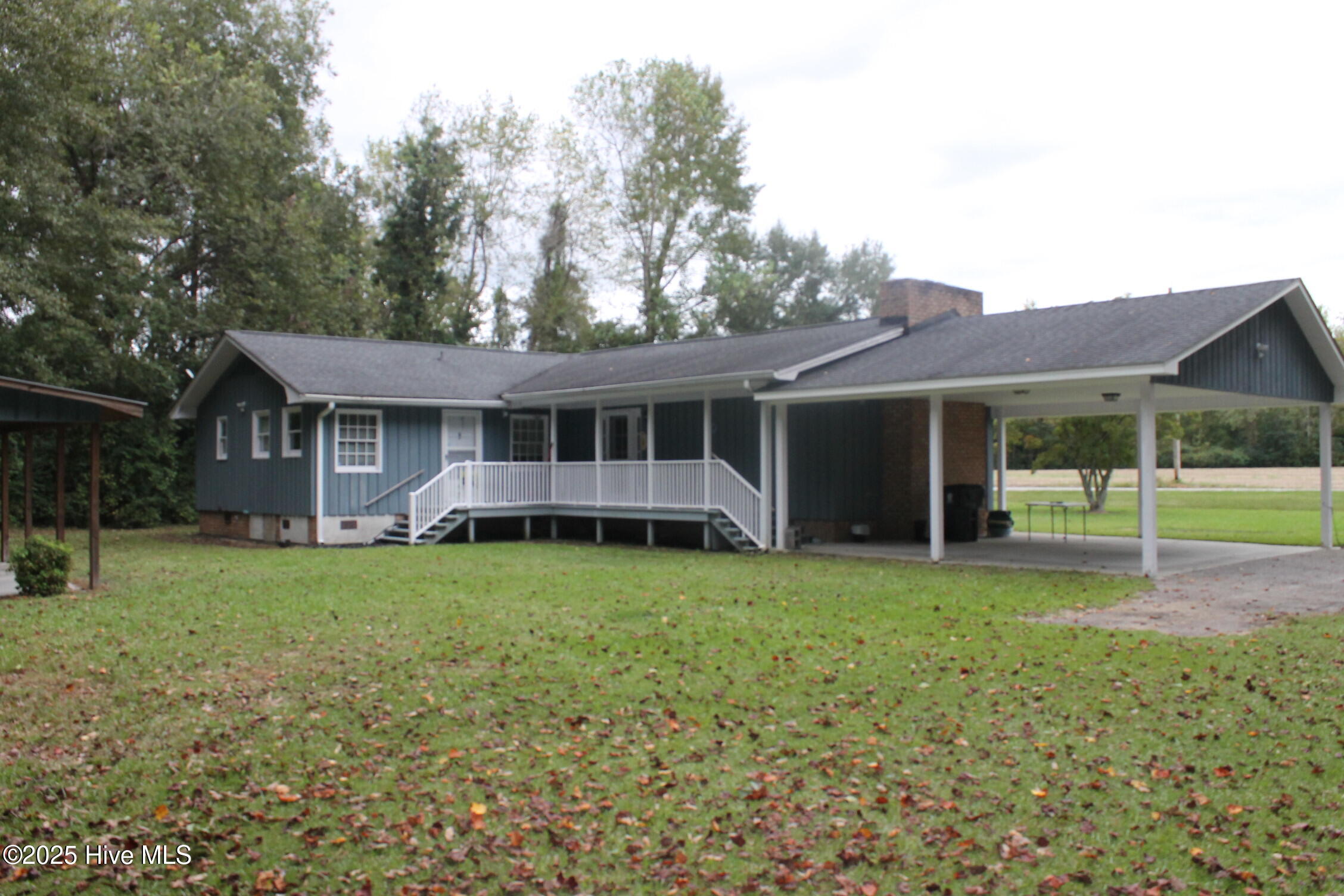 674 New Life Church Road Tabor City, NC 28463 - Photo 6 of 27 Back