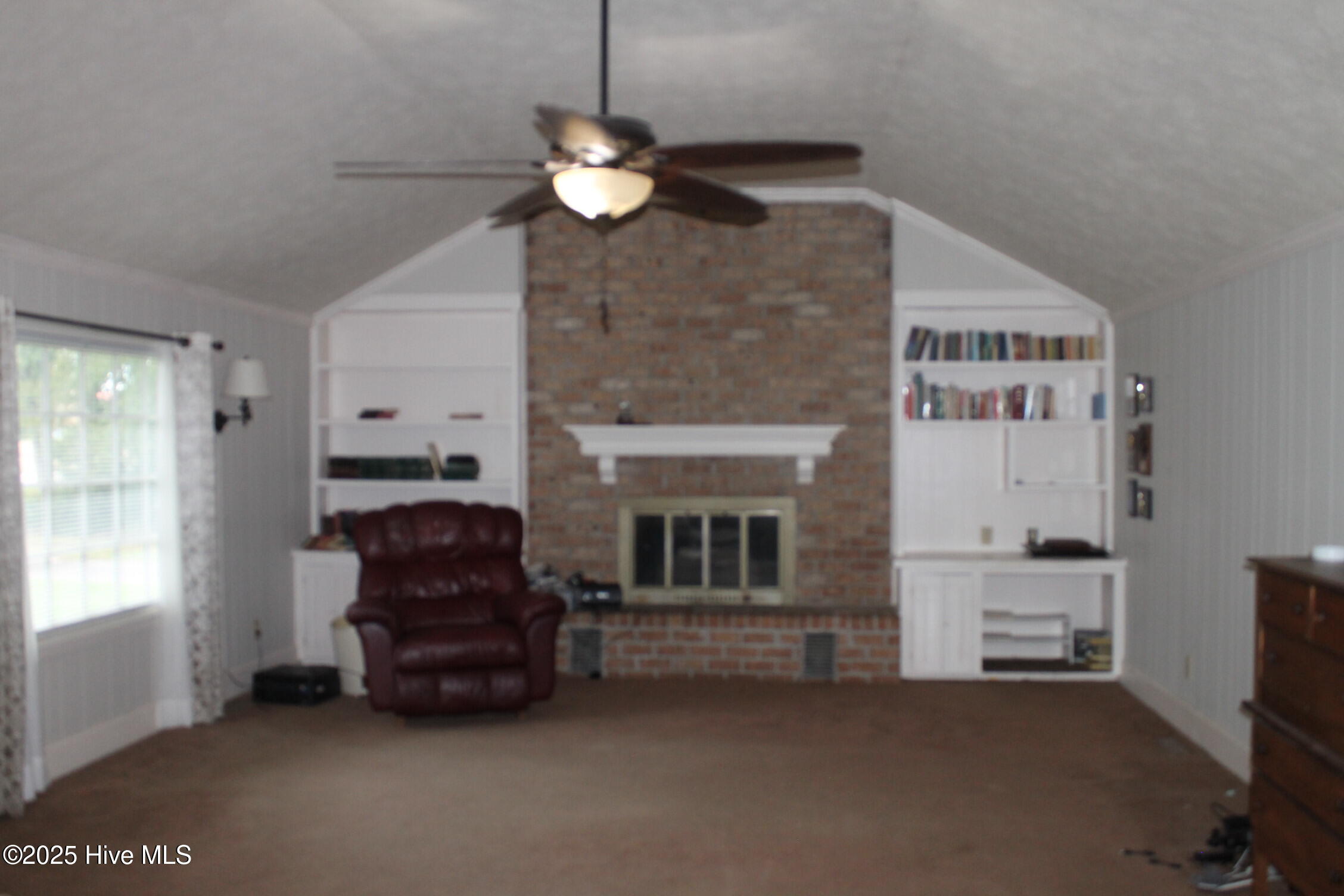 674 New Life Church Road Tabor City, NC 28463 - Photo 8 of 27 Living room 2
