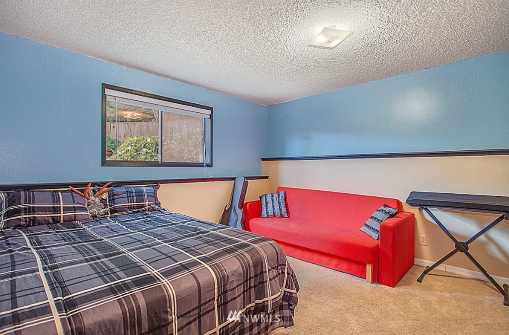 22124 5th Drive Southeast Bothell, WA 98021 - Photo 16 of 19