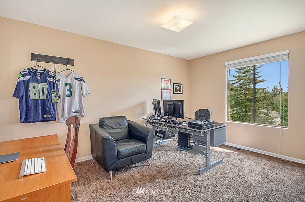 22124 5th Drive Southeast Bothell, WA 98021 - Photo 10 of 19