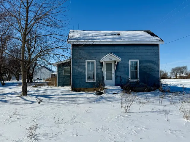 $33,000 | 102 East Street, Penfield, IL 61862