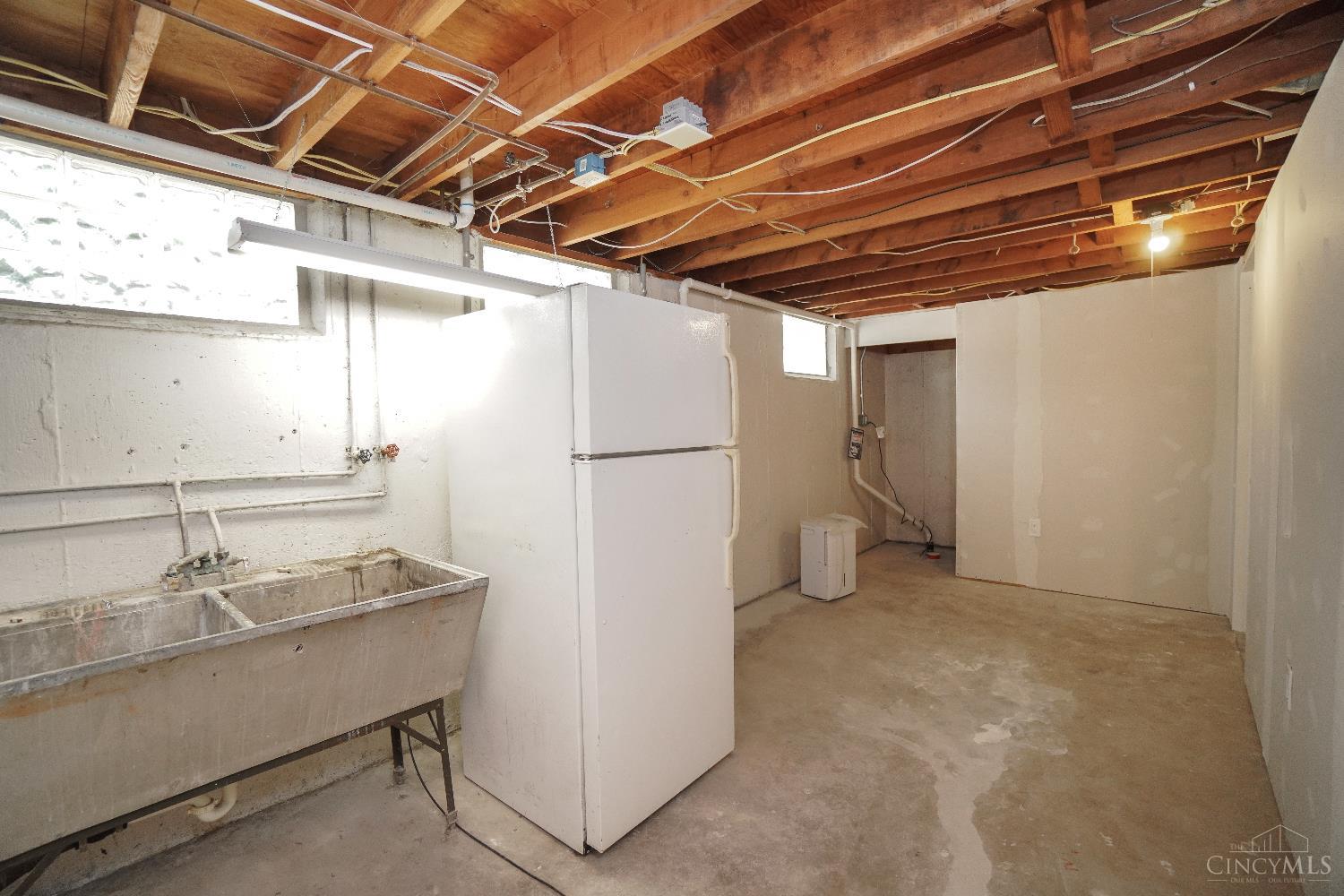 6851 Rutherford Court Cincinnati, OH 45239 - Photo 37 of 47 Gallery Image 37