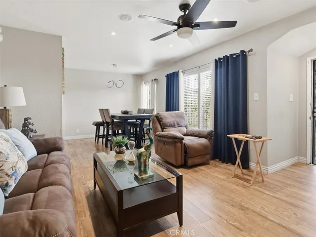 $659,900 | 525 South Caswell Avenue, Compton, CA 90220