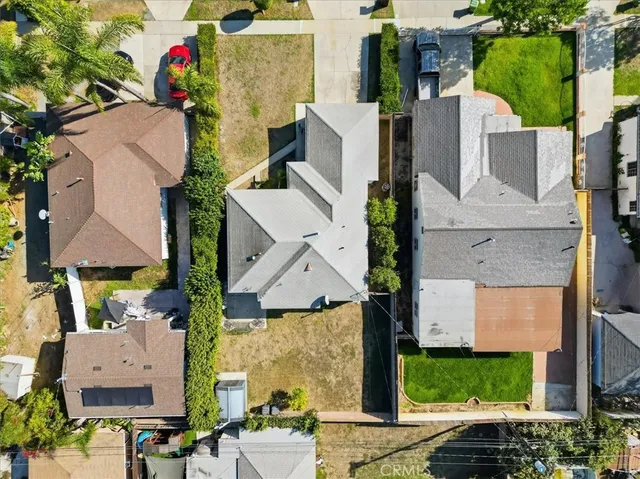 $659,900 | 525 South Caswell Avenue, Compton, CA 90220