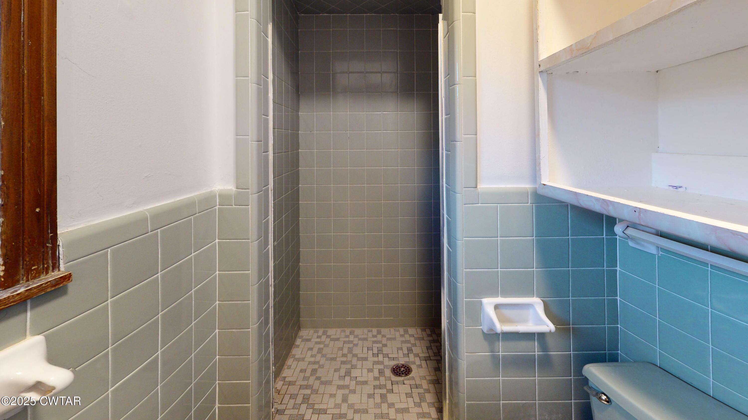 65 Lightfoot Luckett Road Ripley, TN 38063 - Photo 26 of 30 a bathroom with a shower