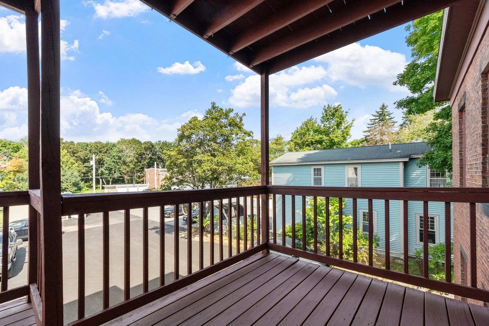 448 High Street Clinton, MA 01510 - Photo 4 of 38 Gallery Image 4