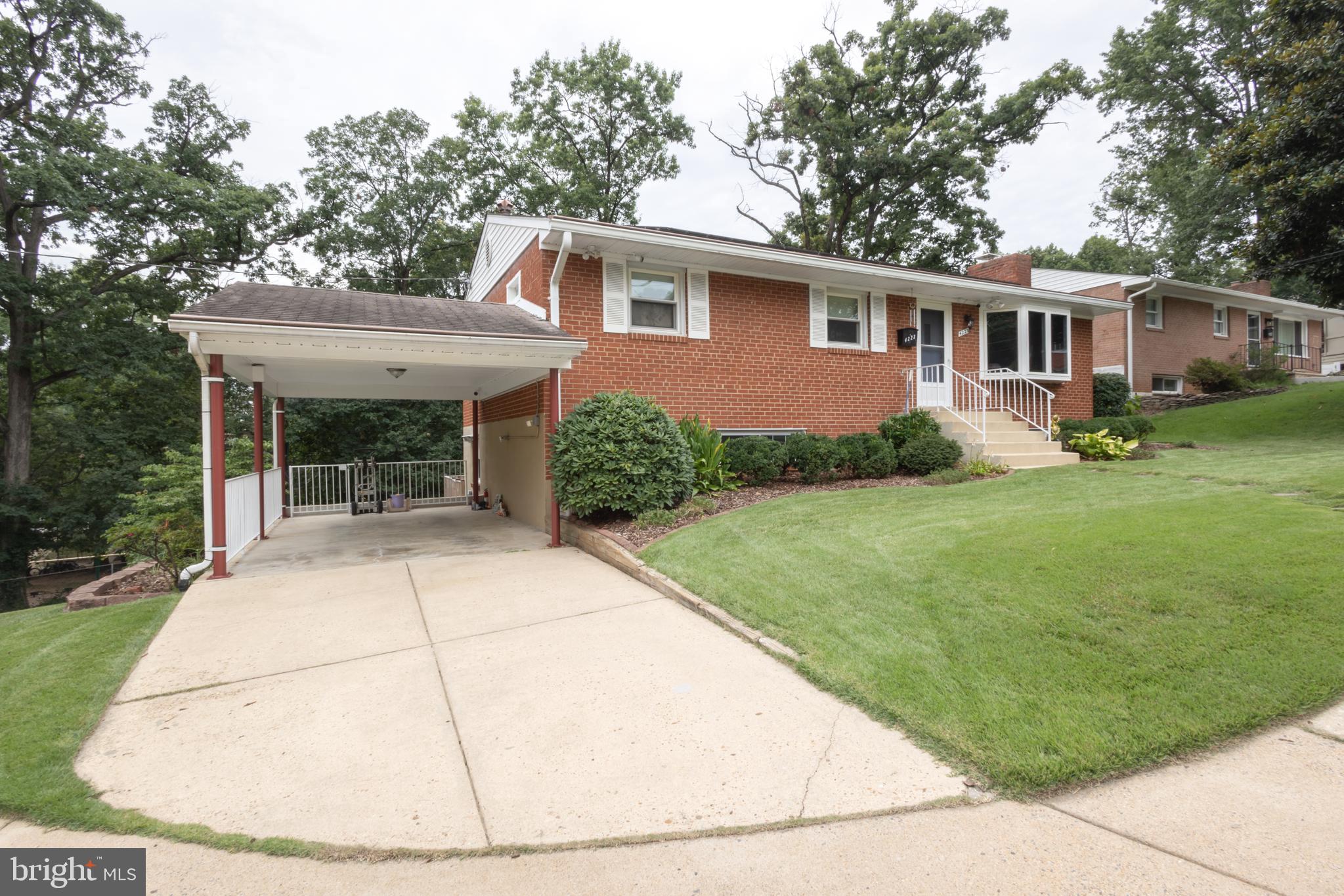 4223 16th Road South Arlington, VA 22204 - Photo 3 of 31 Gallery Image 3