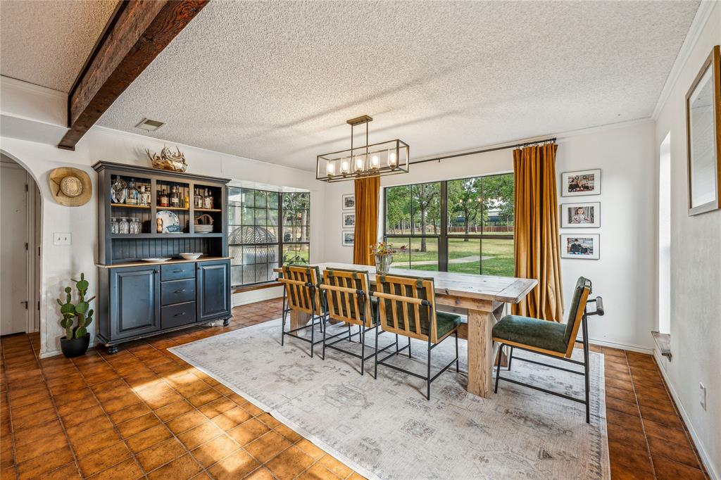 3113 Rock Creek Road Mineral Wells, TX 76067 - Photo 16 of 37 a view of a livingroom with furniture and windows