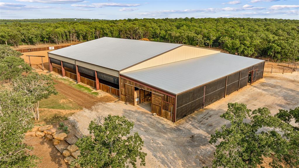 3113 Rock Creek Road Mineral Wells, TX 76067 - Photo 20 of 37 a terrace with a yard